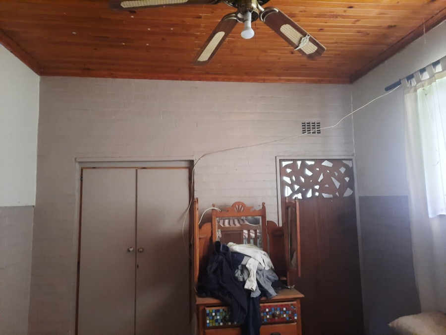 6 Bedroom Property for Sale in Odendaalsrus Free State